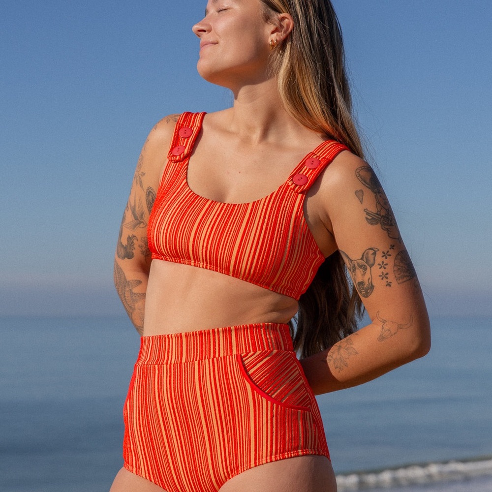 ▪️Georgia Bikini Top - Cherry Rib